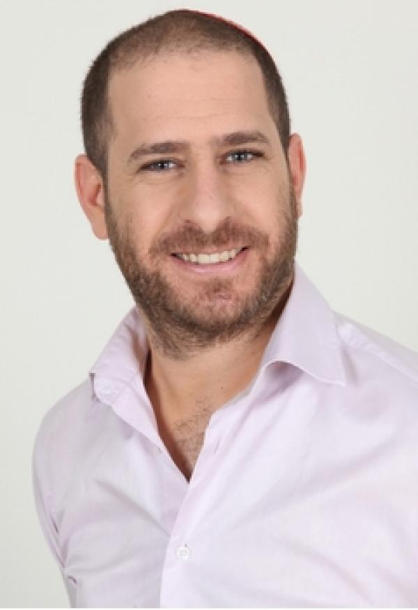 חנוך דאום