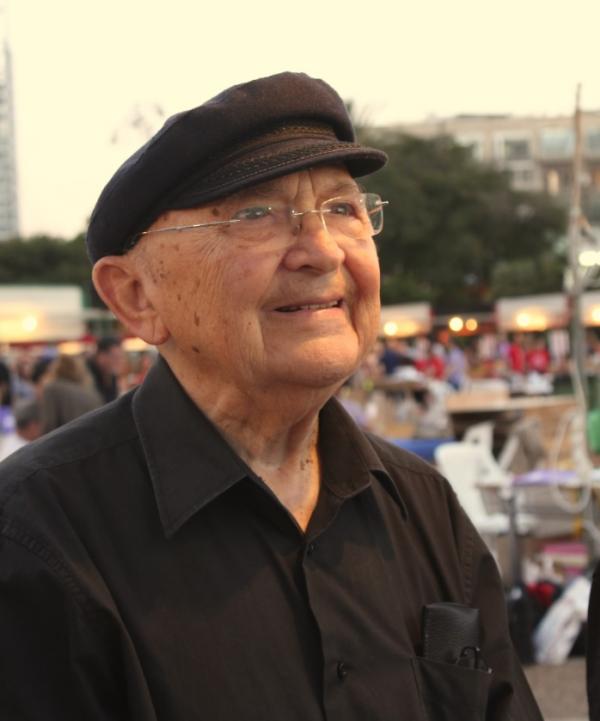 אהרן אפלפלד